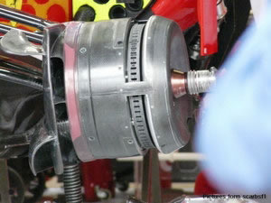 Ferrari directionaly drilled discs flat holes