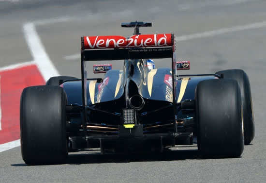 Lotus Renault Formula 1 team in Bahrein preseason test 2014