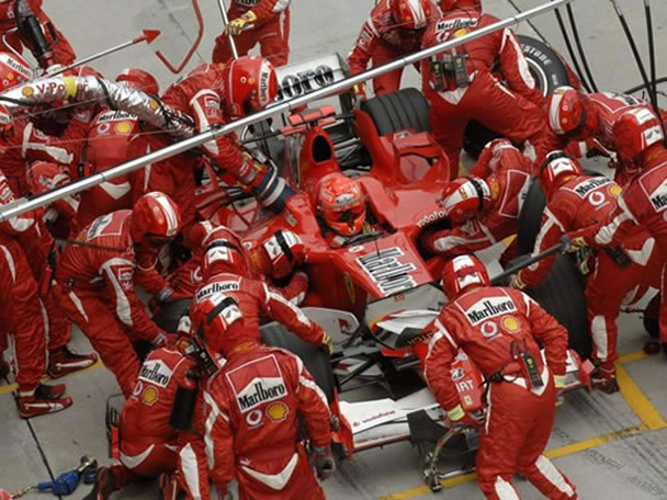ichael Schumacher Ferrari pitstop in Sepang 2006
