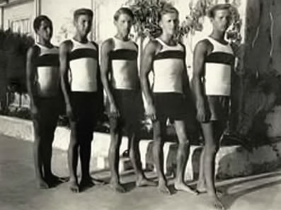 Četverac s kormilarom VK Jadran (Večerina, Fürst, Miculinić, Kučić i Pancić), Sušak 1927. Zdravko drugi s desna