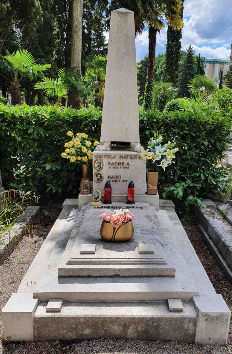 Radmila Matejčić, Grob na Kozali