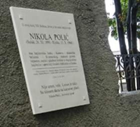 Nikola Polić, spomen ploča