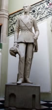 Mramorni kip Franje Josipa, inače pohranjen u podrumu Državnog arhiva