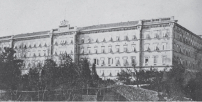 Zgrada riječke bolnice, prije pomorske akademije